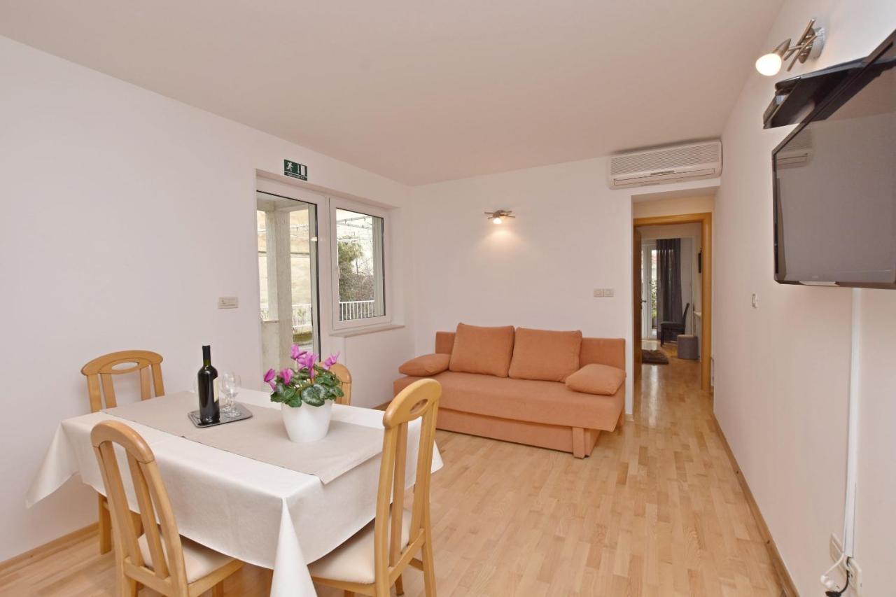 Apartment Mate Omiš Zewnętrze zdjęcie