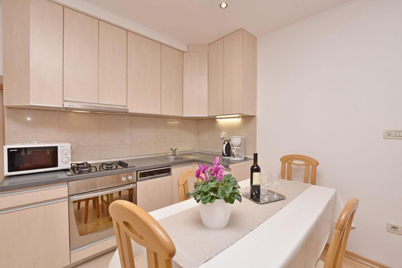 Apartment Mate Omiš Zewnętrze zdjęcie